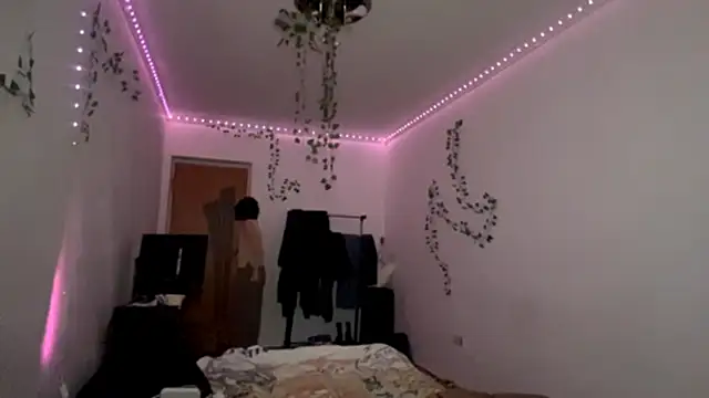 LilithFlamey online show from 11-28-25, 04:07