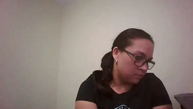 Snapshot of lilMissMarli chatting on 04-02-26, 01:40 lilMissMarli online show from 04-02-26, 01:40