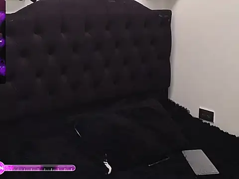 adriuth 699 online show from 05-23-26, 04:39