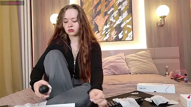 sweetie kathy  online show from 11-04-25, 07:34