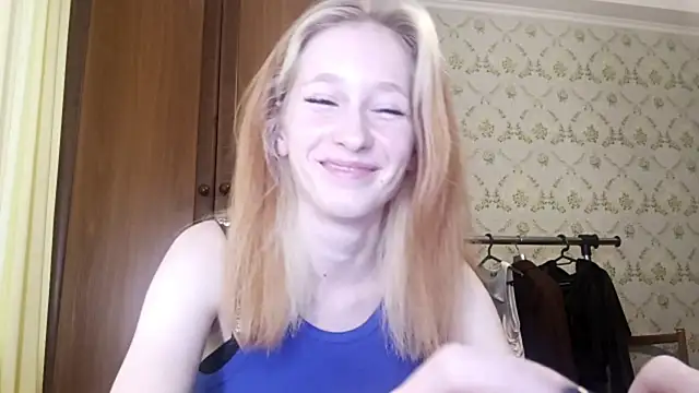 Snapshot of LisaKacitaa chatting on 10-27-25, 12:28 LisaKacitaa online show from 10-27-25, 12:28