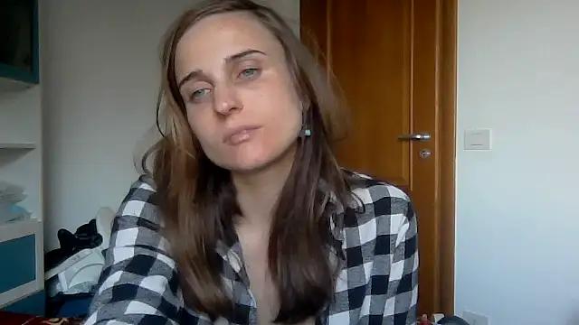 Snapshot of SinnEmily chatting on 04-23-26, 05:14 SinnEmily online show from 04-23-26, 05:14