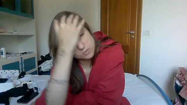 Snapshot of SinnEmily chatting on 04-19-26, 01:45 SinnEmily online show from 04-19-26, 01:45