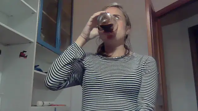 SinnEmily online show from 11-21-25, 04:17