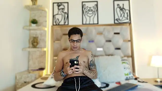 Andrew Haalls online show from 11-30-25, 09:26