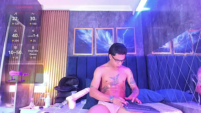 Snapshot of Andrew_Haalls chatting on 04-30-26, 02:57 Andrew Haalls online show from 04-30-26, 02:57