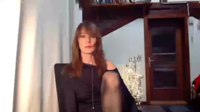 Snapshot of MissDyannis chatting on 11-21-25, 07:13 MissDyannis online show from 11-21-25, 07:13