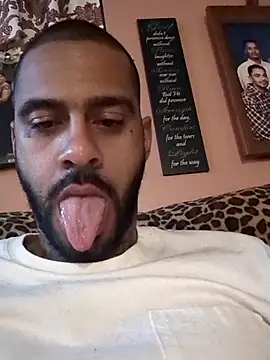 Snapshot of slvdslvd chatting on 10-29-25, 12:53 slvdslvd online show from 10-29-25, 12:53