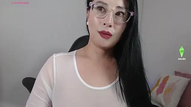 Emma Hotkiss online show from 05-19-26, 12:04