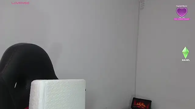 Emma Hotkiss online show from 05-04-26, 08:44