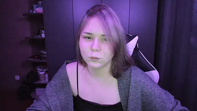 sophia lix online show from 11-28-25, 04:29