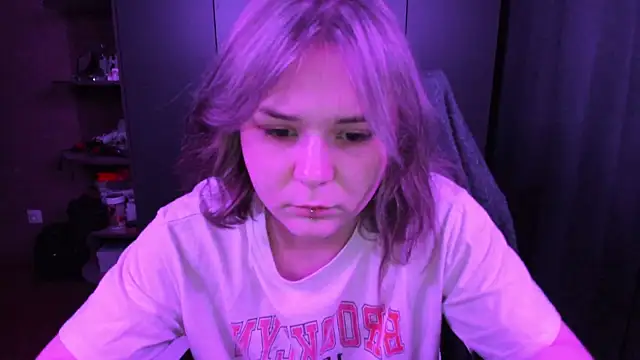 sophia lix online show from 11-09-25, 02:43