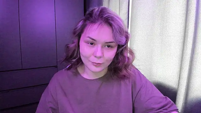 sophia lix online show from 12-19-25, 05:32