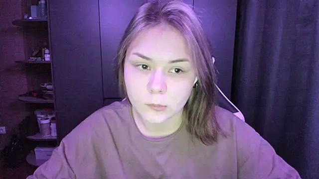 sophia lix online show from 11-29-25, 01:00