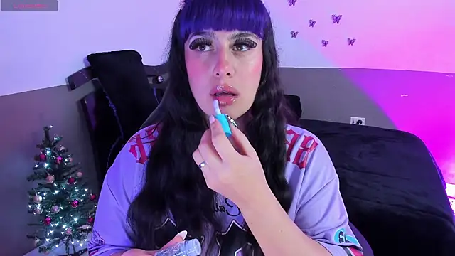 Monserrat Cute  online show from 11-28-25, 03:39