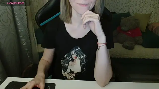  Alisa Allison  online show from 10-27-25, 03:13