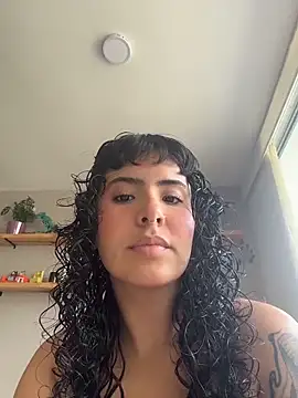 Snapshot of SugarTroubl33 chatting on 03-31-26, 02:08 SugarTroubl33 online show from 03-31-26, 02:08