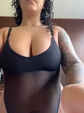 Snapshot of SugarTroubl33 chatting on 03-20-26, 01:01 SugarTroubl33 online show from 03-20-26, 01:01