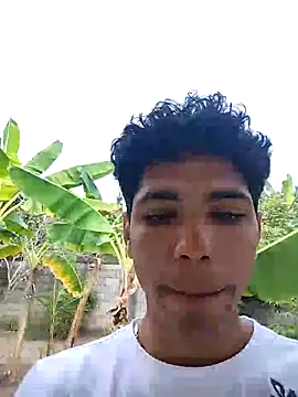 Snapshot of Alex_Sweeting chatting on 02-05-26, 04:25 Alex Sweeting online show from 02-05-26, 04:25