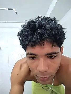 Snapshot of Alex_Sweeting chatting on 03-20-26, 04:08 Alex Sweeting online show from 03-20-26, 04:08