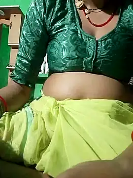 Snapshot of nikita_hot83 chatting on 10-28-25, 10:20 nikita hot83 online show from 10-28-25, 10:20