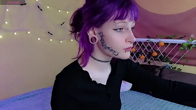 Snapshot of karkadeshk chatting on 10-29-25, 10:25 karkadeshk online show from 10-29-25, 10:25