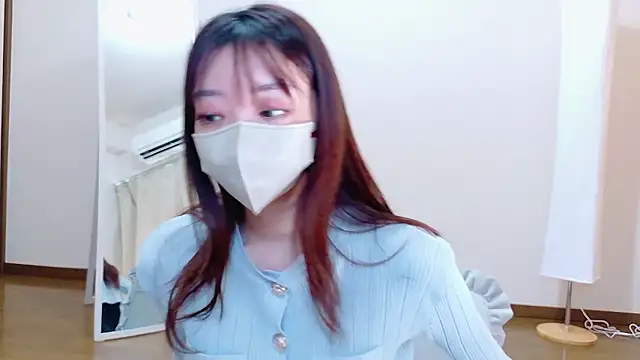 Sana-jpn online show from 11-07-25, 04:17