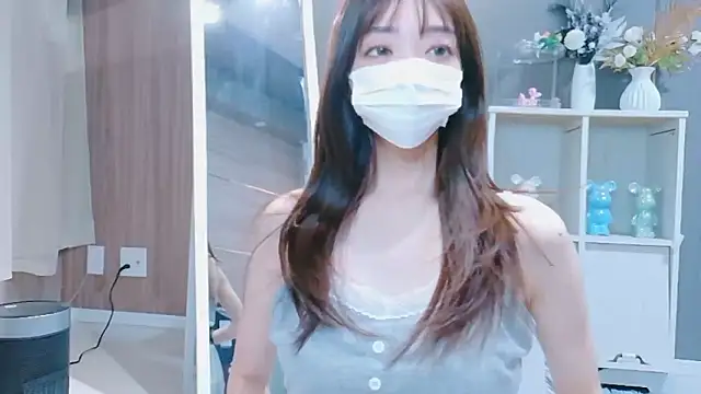 Sana-jpn online show from 02-21-26, 09:17