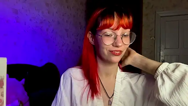 Snapshot of Midnight_Secret chatting on 10-28-25, 03:11 Midnight Secret online show from 10-28-25, 03:11