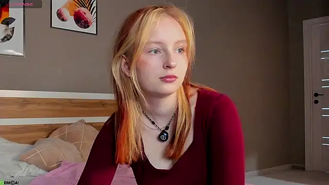 Snapshot of AngelWisee chatting on 06-18-26, 03:05 AngelWisee online show from 06-18-26, 03:05