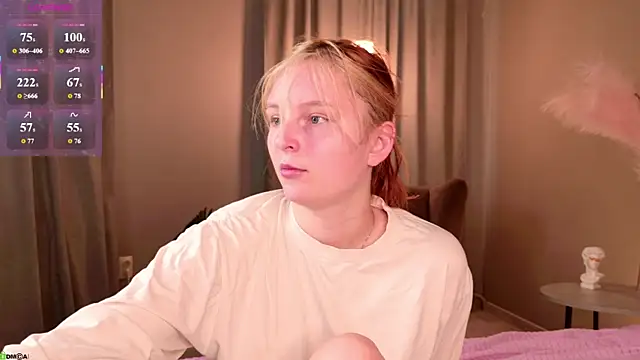 Snapshot of AngelWisee chatting on 07-23-26, 03:15 AngelWisee online show from 07-23-26, 03:15