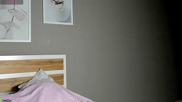 Snapshot of AngelWisee chatting on 07-13-26, 03:06 AngelWisee online show from 07-13-26, 03:06