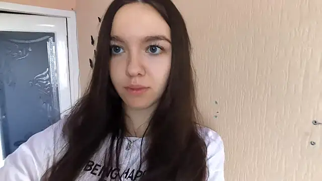 Snapshot of Kimixoo chatting on 10-29-25, 09:41 Kimixoo online show from 10-29-25, 09:41