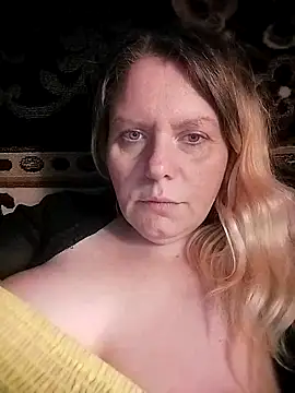 Lana-murr online show from 12-18-25, 04:44