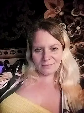 Lana-murr online show from 10-31-25, 07:21