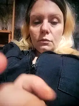 Lana-murr online show from 12-15-25, 06:58