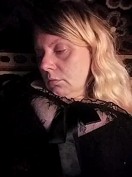 Lana-murr online show from 11-18-25, 06:11