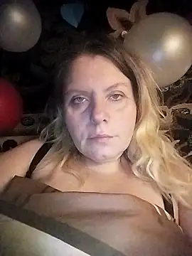 Lana-murr online show from 02-15-26, 05:01