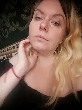 Lana-murr online show from 10-30-25, 08:56