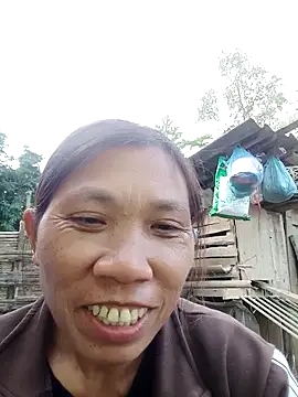 bella-la online show from 11-15-25, 09:46