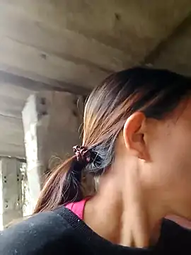 bella-la online show from 11-21-25, 09:30