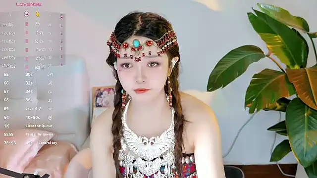 Snapshot of Yiluo95 chatting on 07-15-26, 04:47 Yiluo95 online show from 07-15-26, 04:47