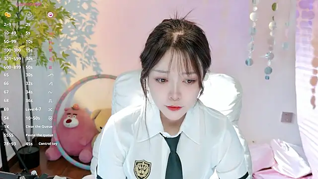 Snapshot of Yiluo95 chatting on 05-26-26, 02:59 Yiluo95 online show from 05-26-26, 02:59