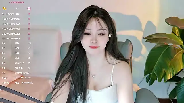 Snapshot of Yiluo95 chatting on 07-23-26, 10:12 Yiluo95 online show from 07-23-26, 10:12