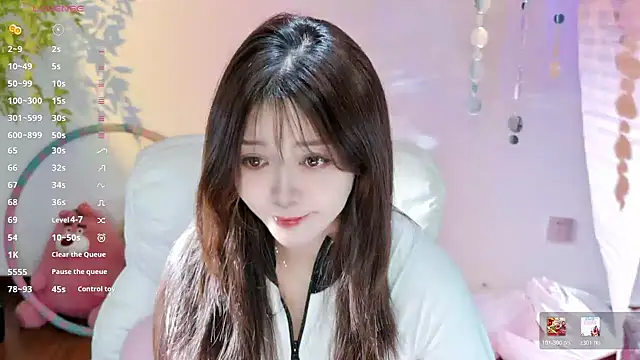 Snapshot of Yiluo95 chatting on 05-20-26, 04:04 Yiluo95 online show from 05-20-26, 04:04