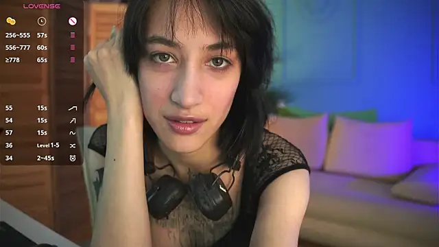 Snapshot of Leta_Vian chatting on 10-29-25, 09:14 Leta Vian online show from 10-29-25, 09:14