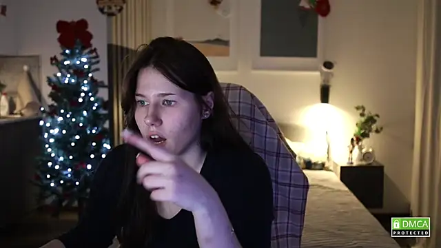 girl u never met online show from 12-15-25, 05:52