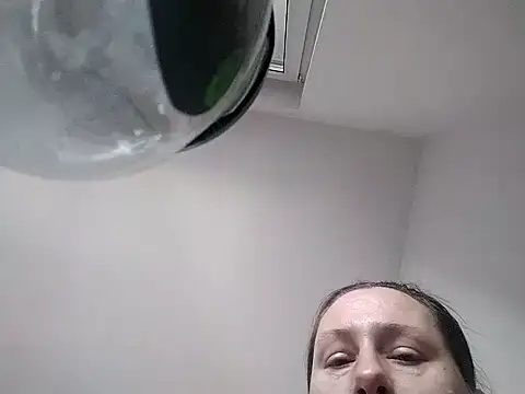 Snapshot of Anneta280671 chatting on 05-05-26, 08:06 Anneta280671 online show from 05-05-26, 08:06