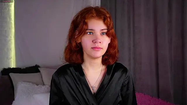 Snapshot of YettaCalabria chatting on 06-10-26, 01:34 YettaCalabria online show from 06-10-26, 01:34