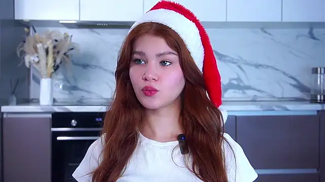 YettaCalabria online show from 12-21-25, 11:34